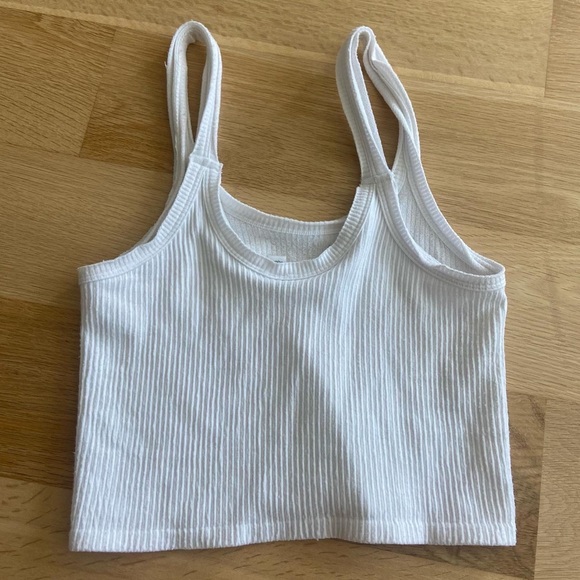 out from under seamless tank - Picture 3 of 4